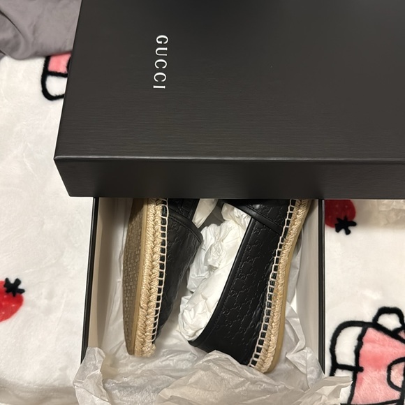 Hi. I’m selling these black Gucci espadrilles. Have been only used once. - Picture 5 of 5